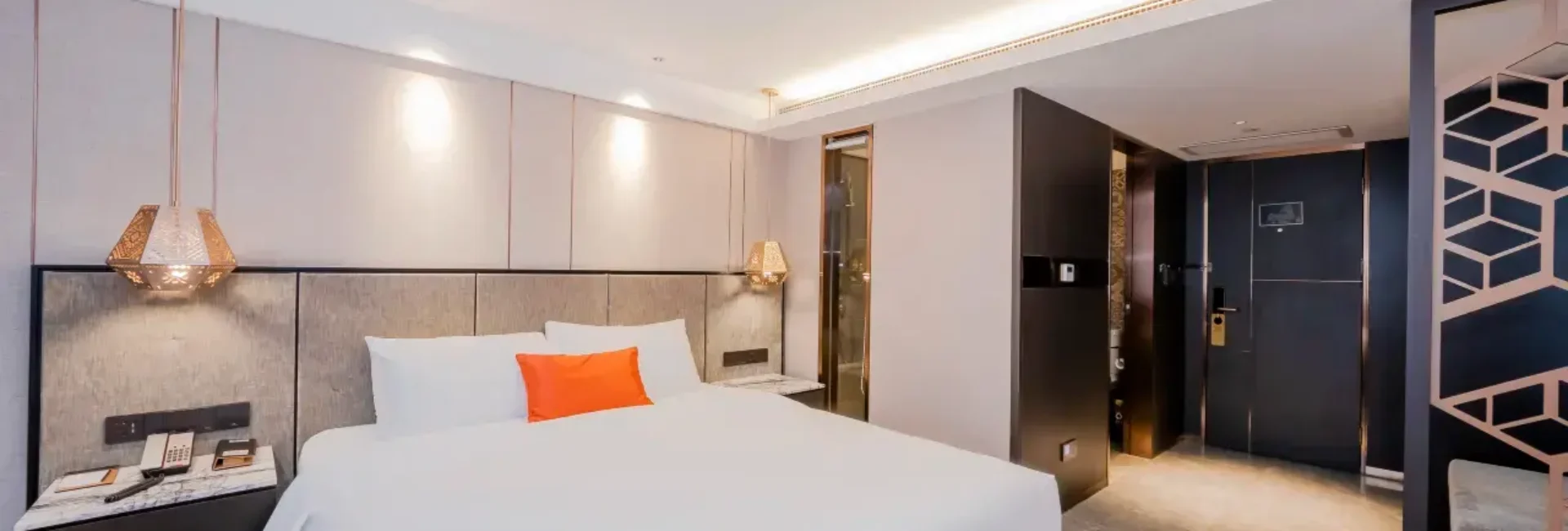 Habitación Business con cama doble (transmisión de pantalla móvil + minibar)