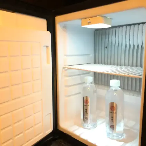 Business Double Bed Room (Mobile Screen Casting + Minibar) Business Double Bed Room (Mobile Screen Casting + Minibar)