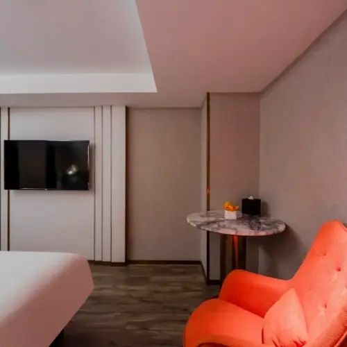 Double Bed Room A (Mobile Screen Casting + Minibar)