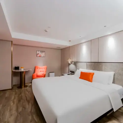 Double Bed Room A (Mobile Screen Casting + Minibar)