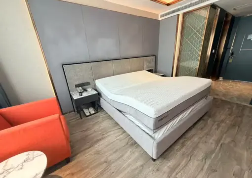 Queen Room With Memory Foam Mattress