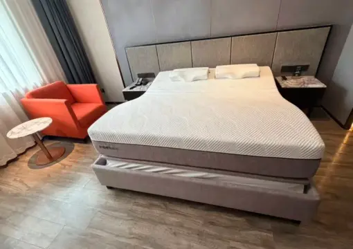 Queen Room With Memory Foam Mattress