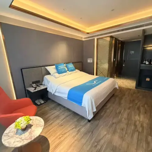 Queen Room With Memory Foam Mattress