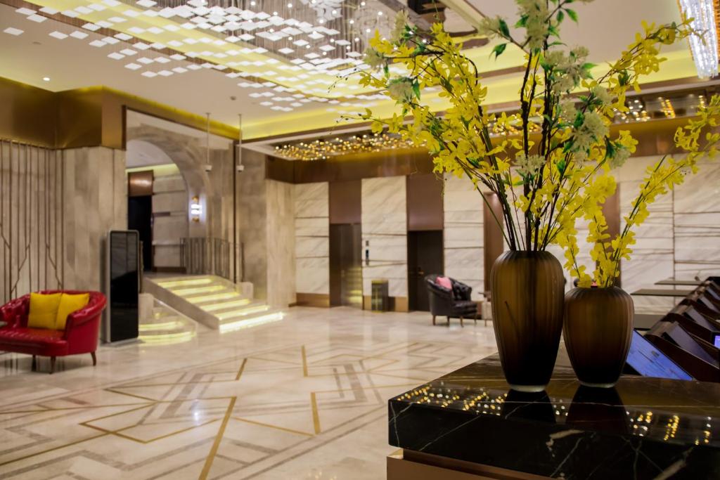 Yitel Premium (2)